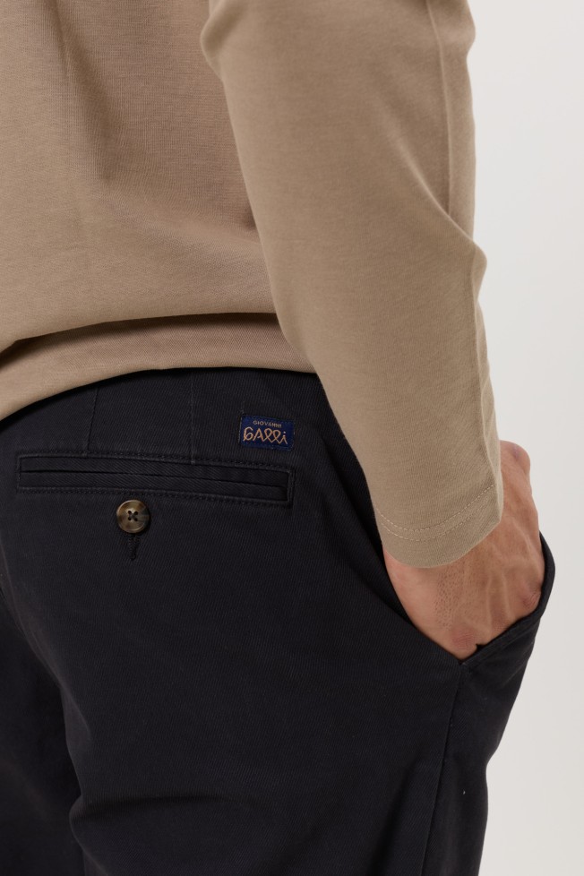 Pantalones chinos de corte regular 