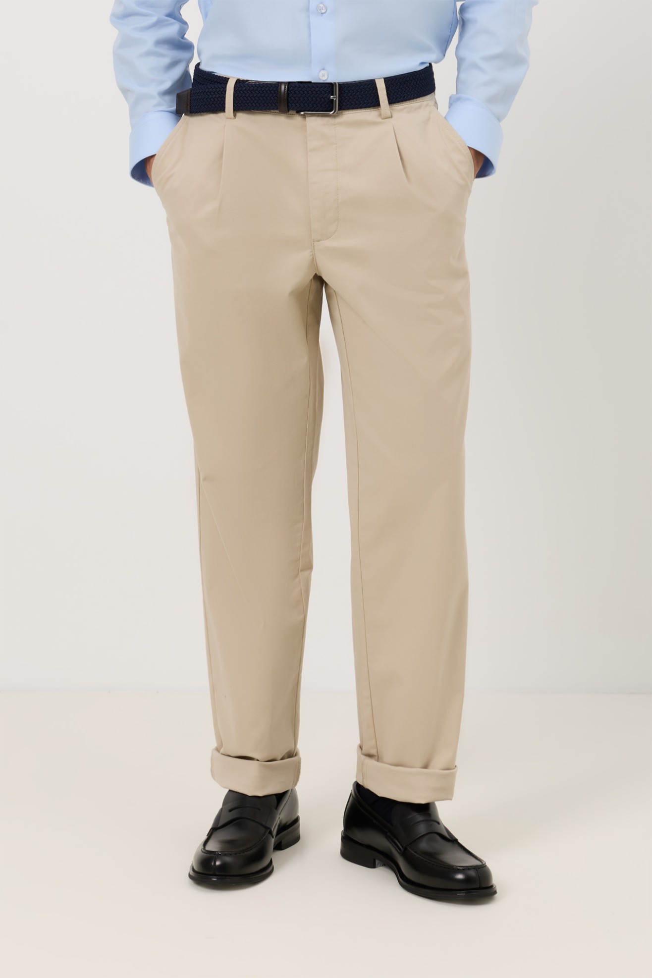 Pantalones chinos con pinza