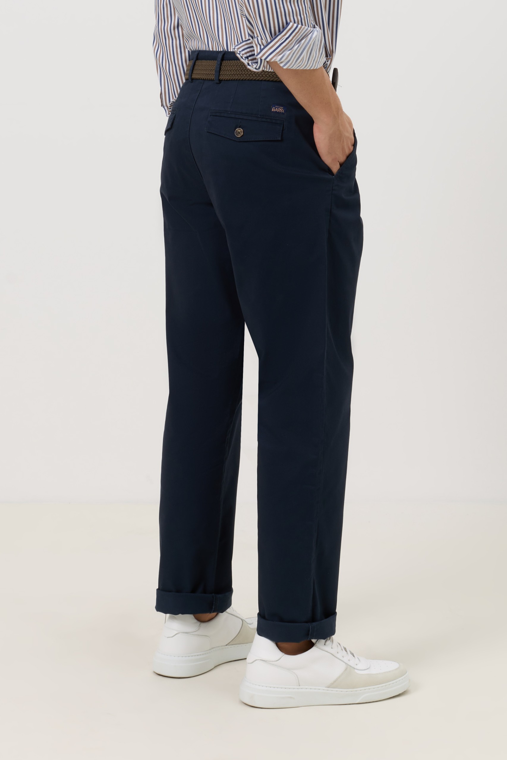 Pantalones chinos con pinza