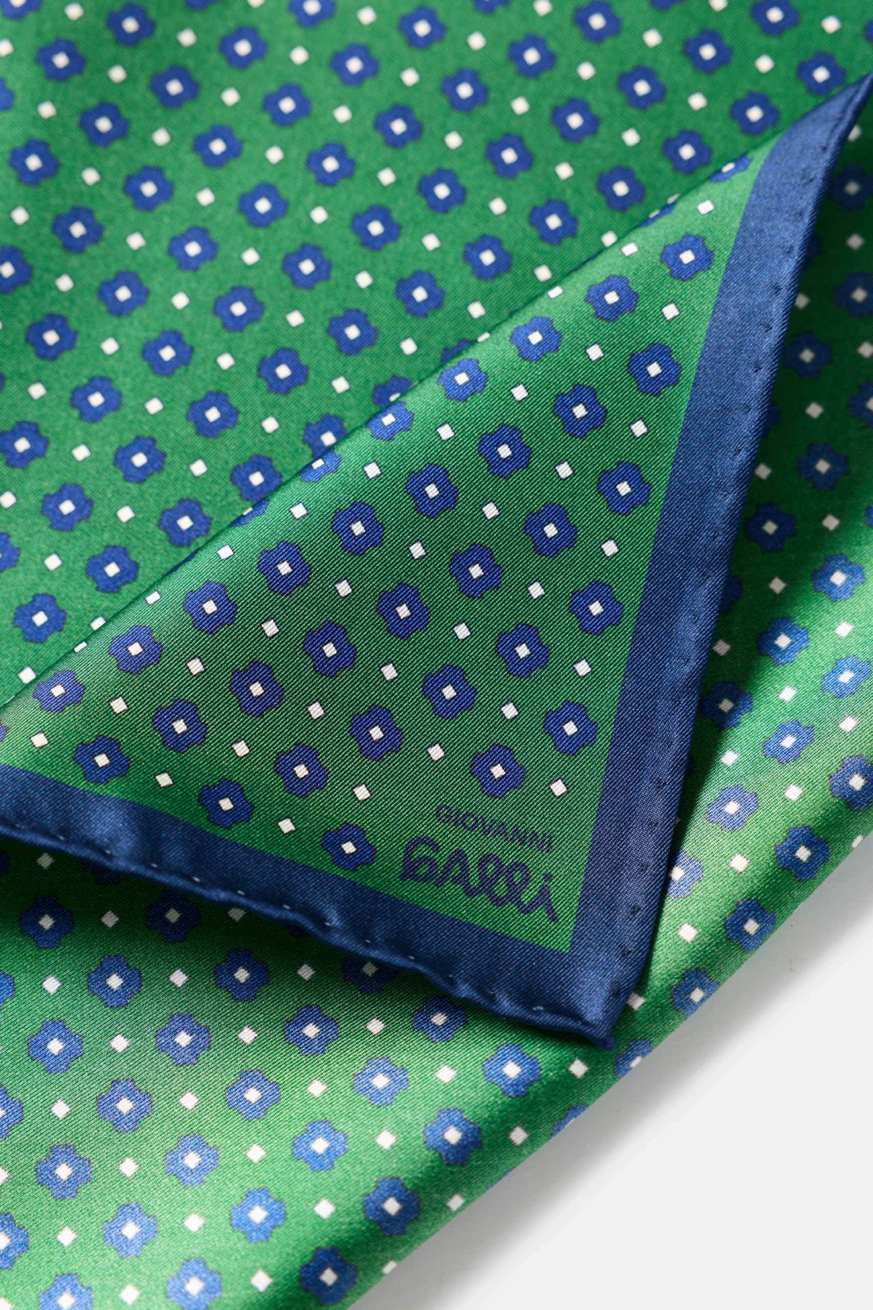 Pañuelo estampado 100% seda