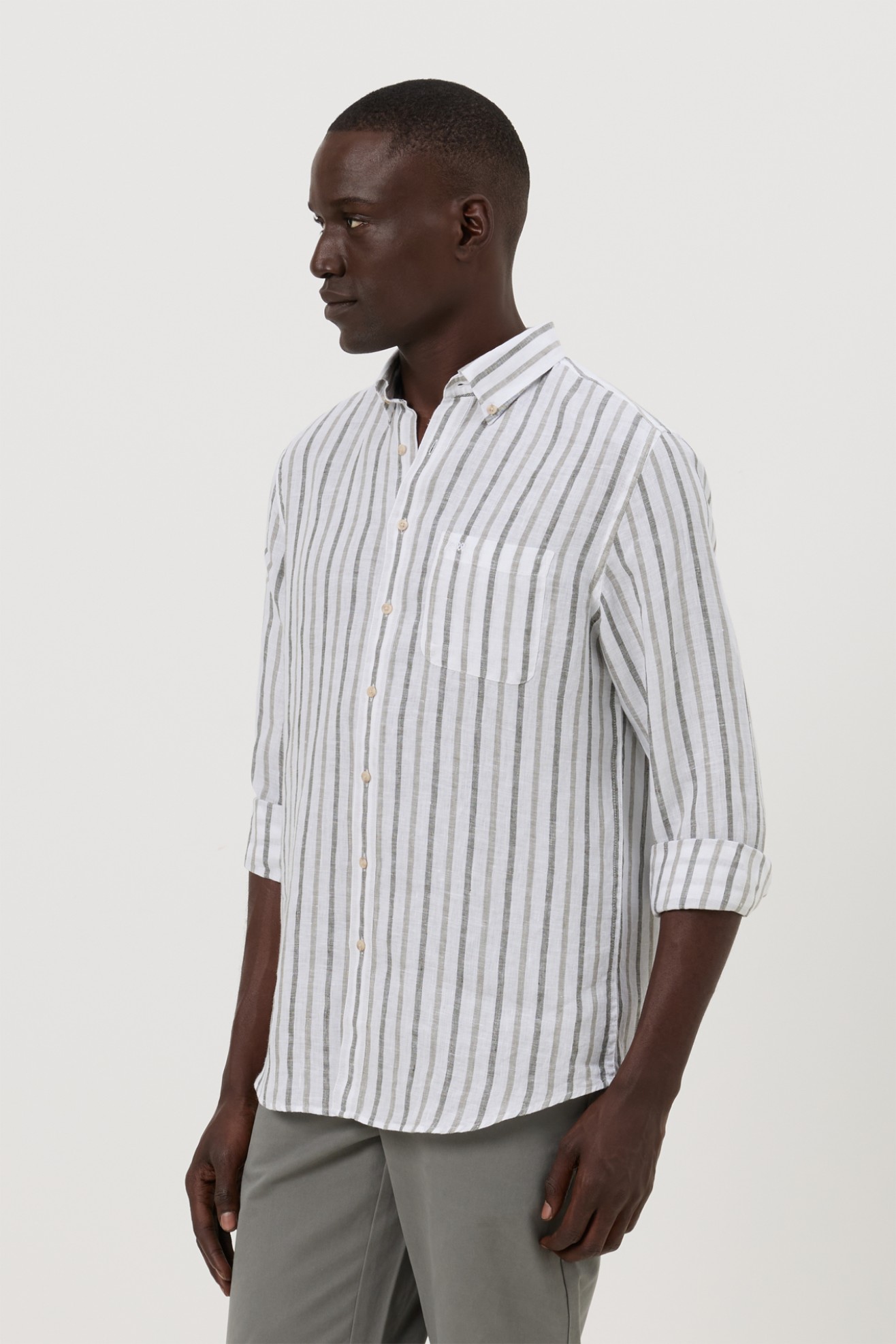 Camisa em linho regular fit