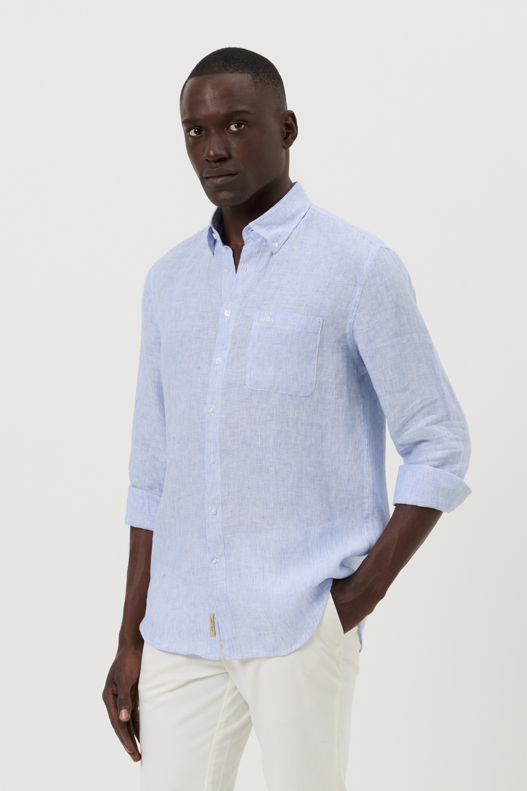 Camisa regular fit de lino