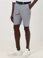 Cal��es bermuda �s riscas regular fit