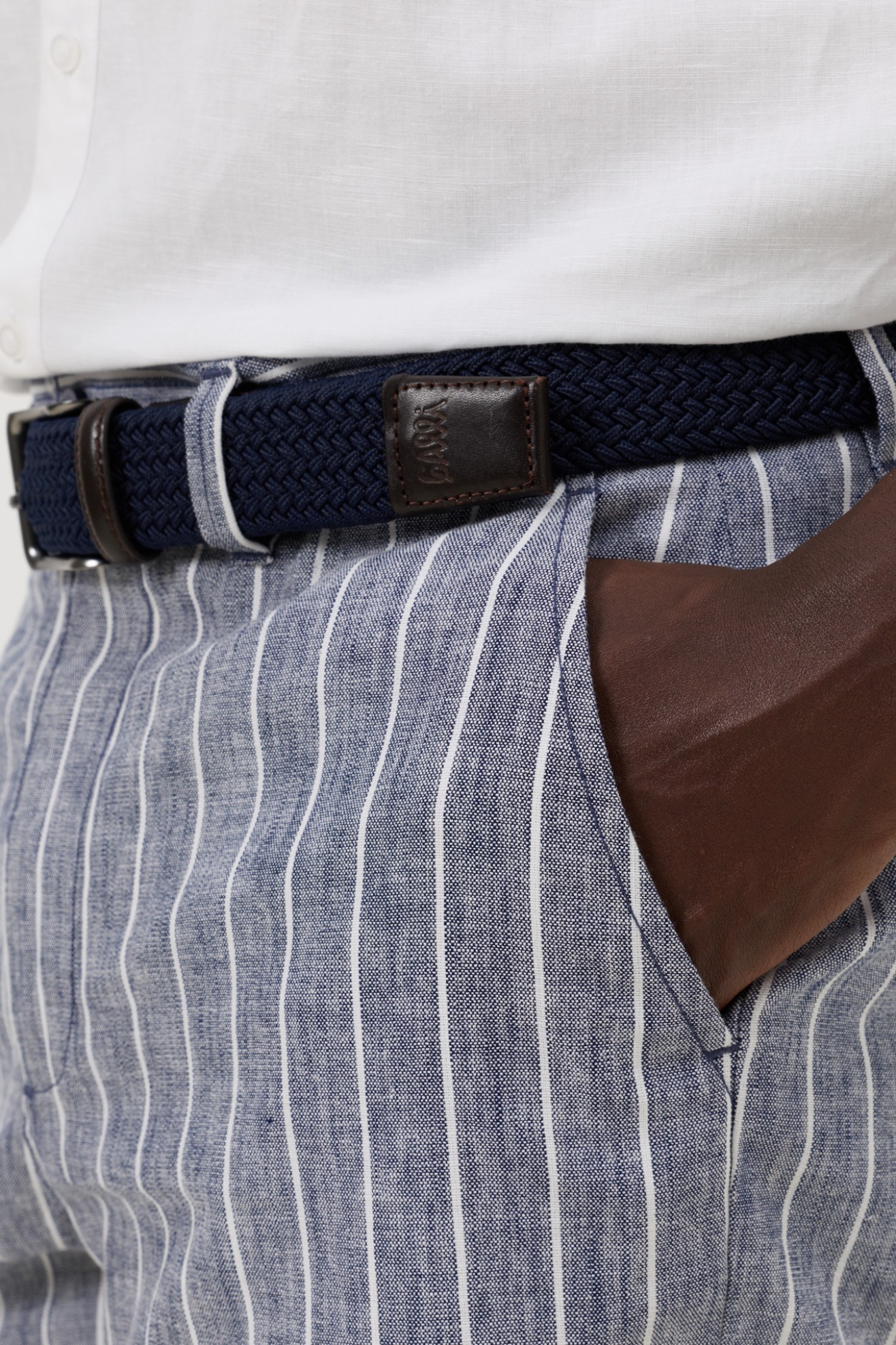 Cal��es bermuda �s riscas regular fit