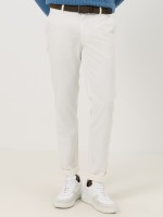 Cal�as chino slim fit em algod�o