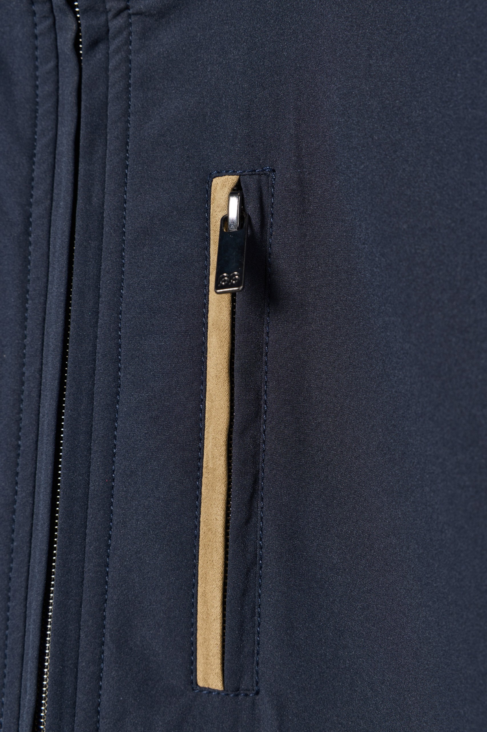 Chaqueta con detalles de ante