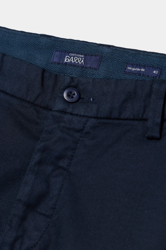 Calças chino com textura slim fit Calças chino com textura slim fit