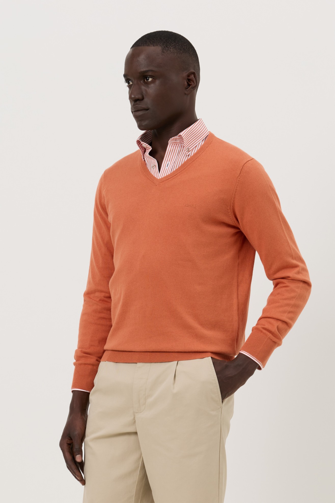Camisola com decote em V laranja