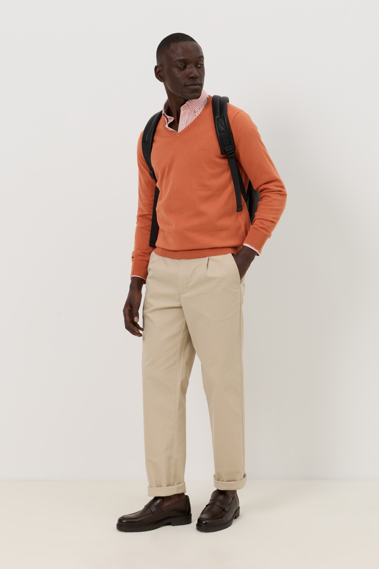 Camisola com decote em V laranja