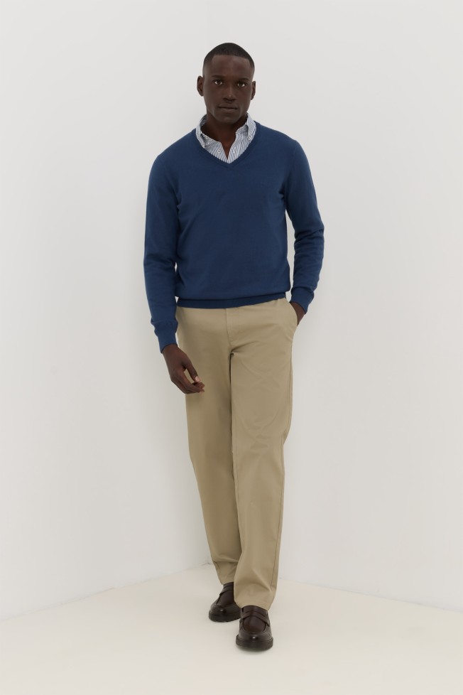 Camisola com decote em V azul-marinho Camisola com decote em V azul-marinho