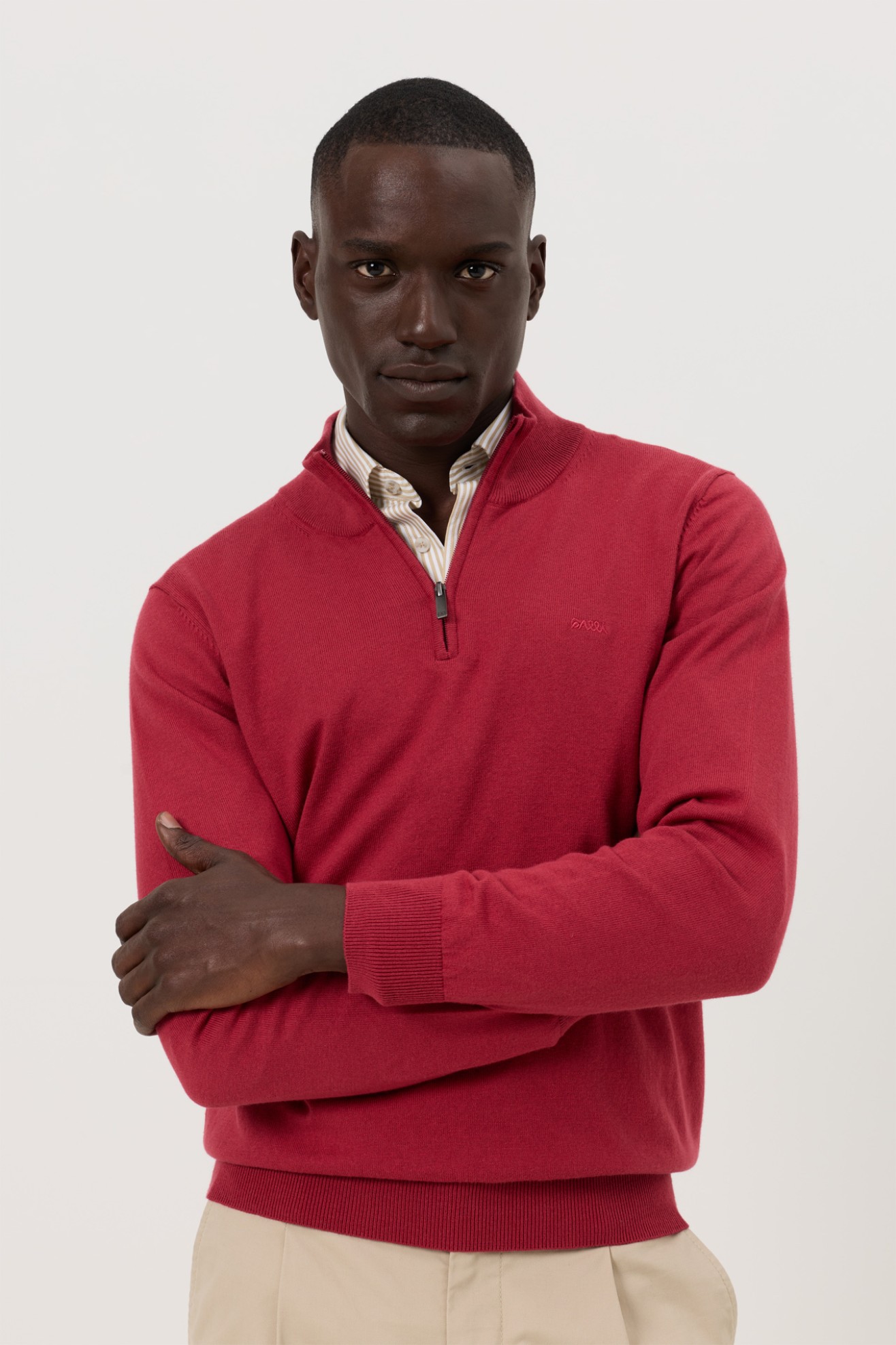 Camisola gola alta vermelha com fecho