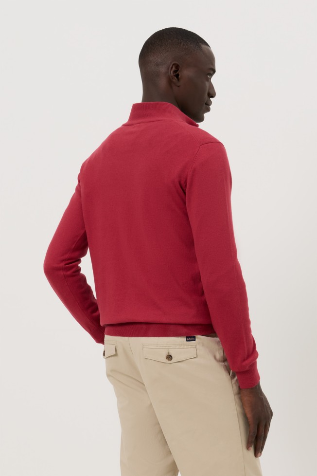 Jersey rojo de cuello alto con cierre de cremallera