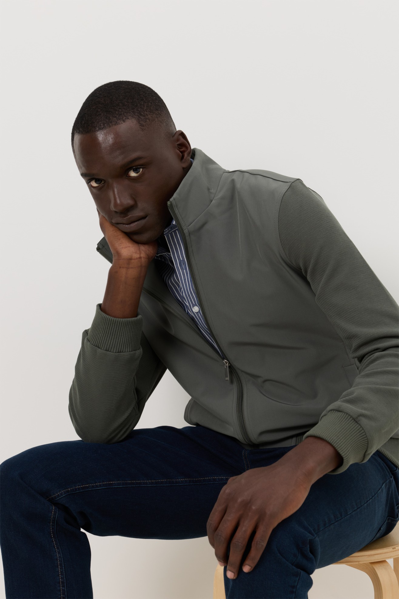 Blus�o de malha e tecido
