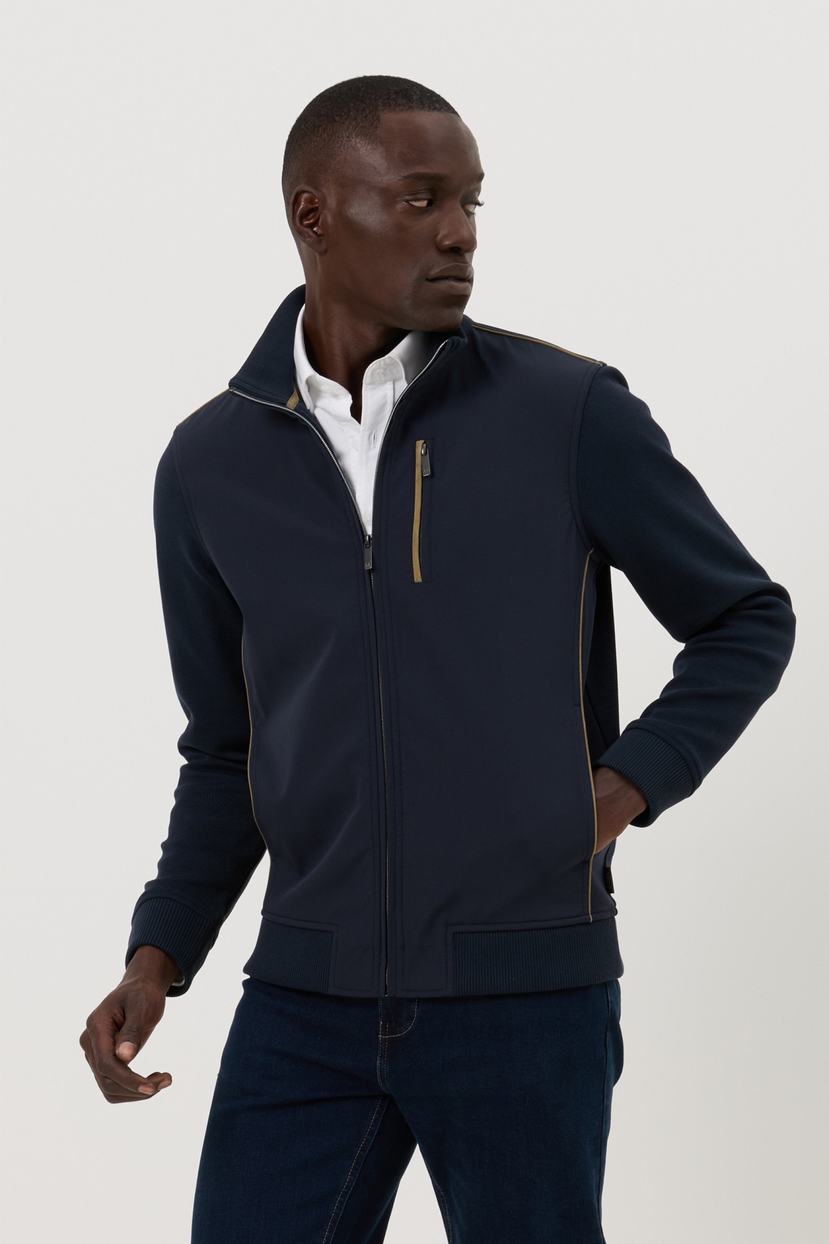 Chaqueta con detalles de ante
