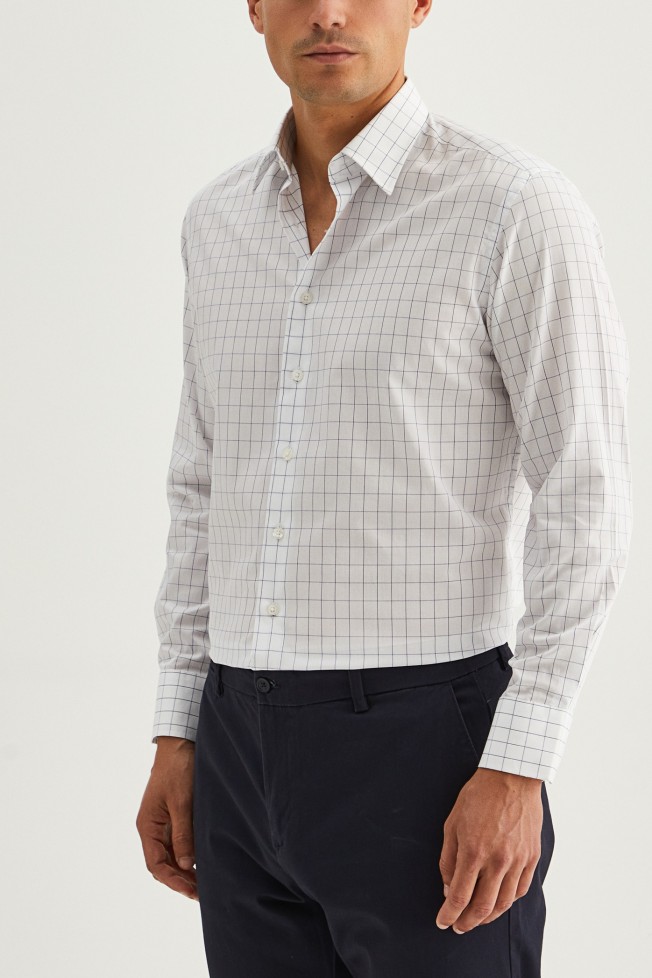 Camisa clássica regular fit Camisa clássica regular fit