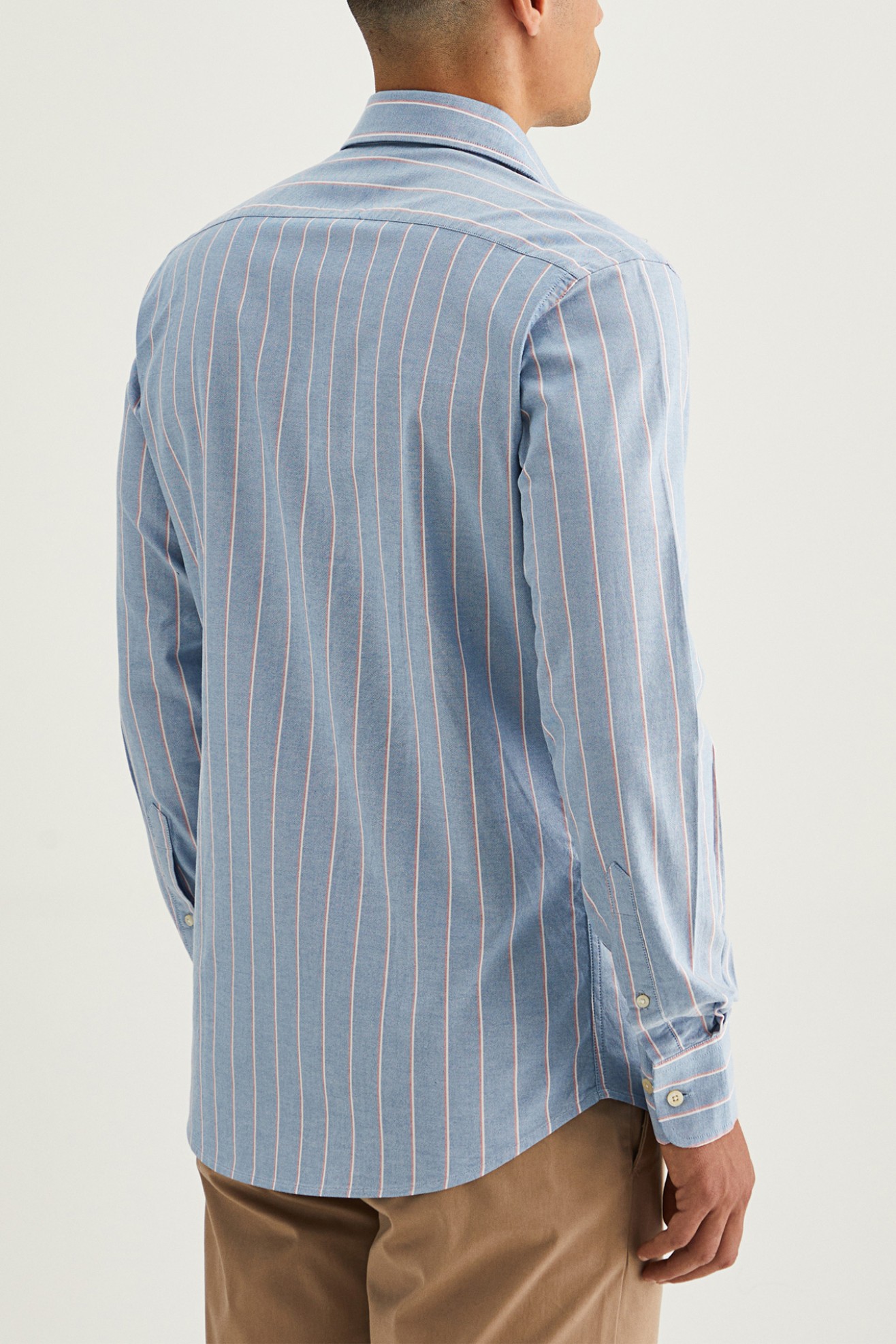 Camisa �s riscas slim fit