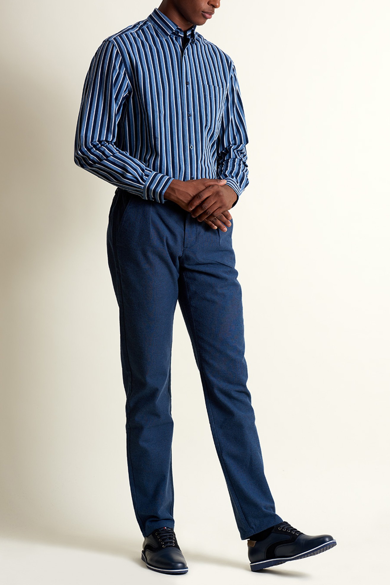 CAL�A CASUAL SLIM FIT