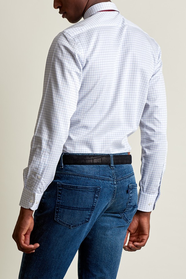 Camisa clásica ajustada Camisa clásica ajustada