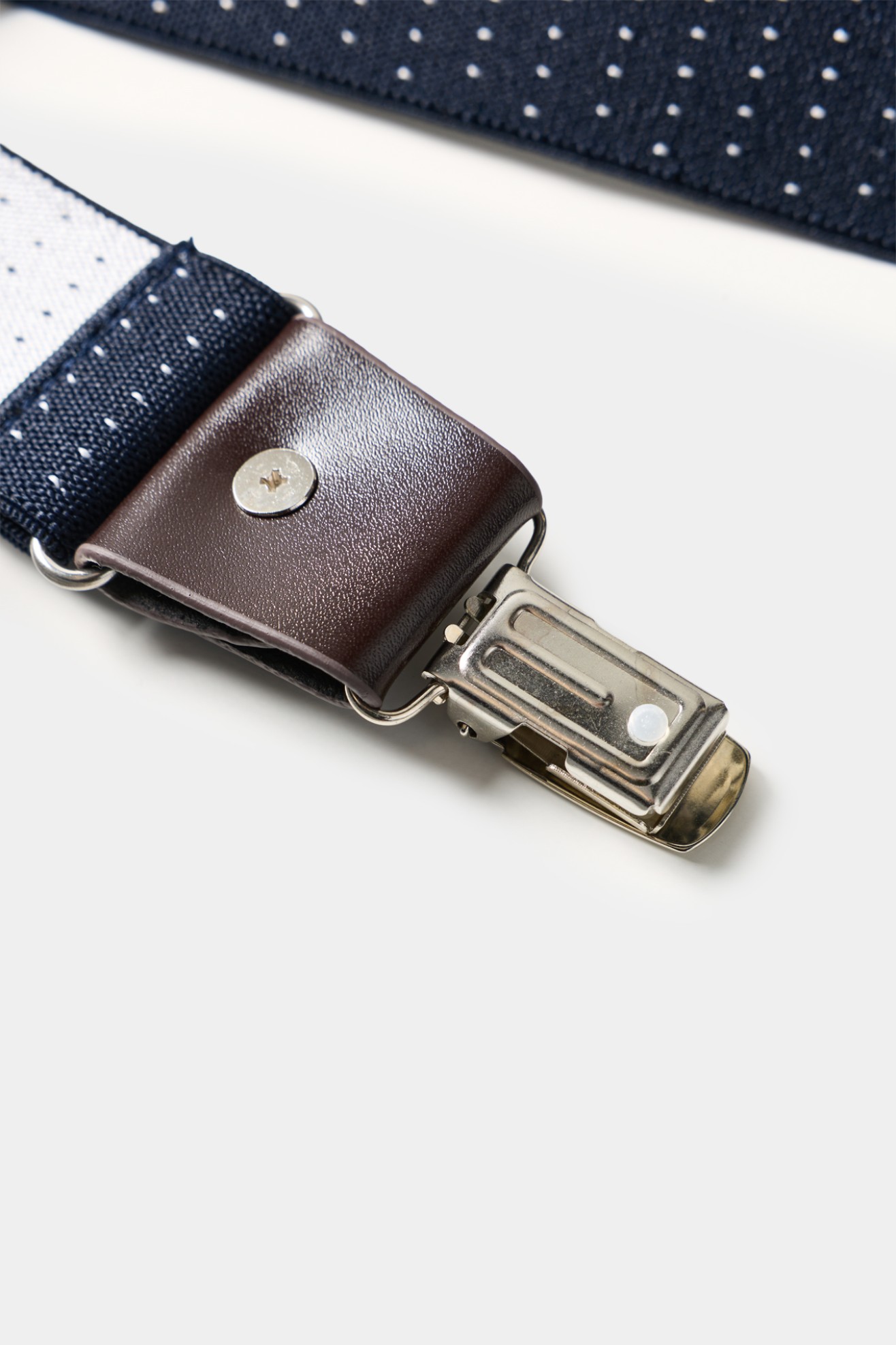 Suspens�rios padr�o pontilhado