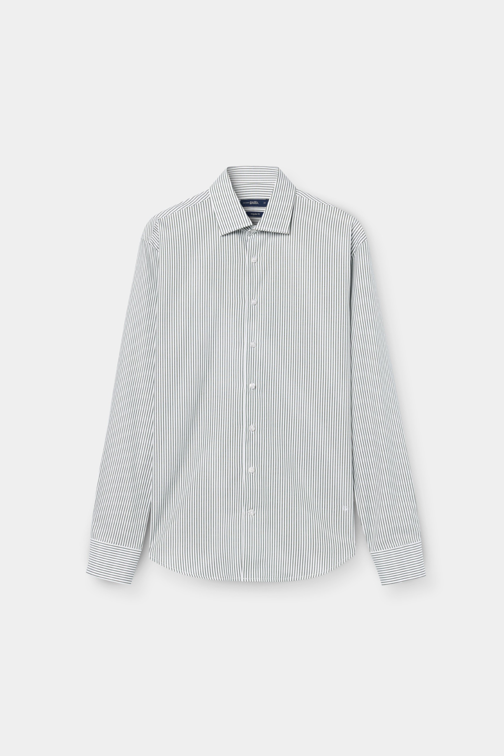 Camisa clásica de corte regular