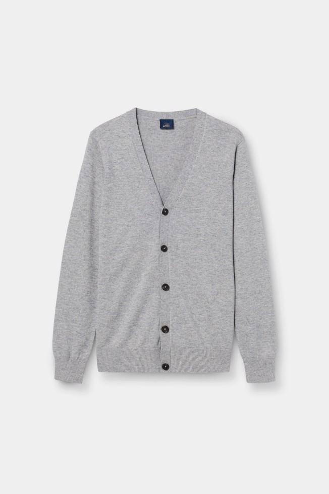 Cárdigan de punto gris con cuello en V Cárdigan de punto gris con cuello en V