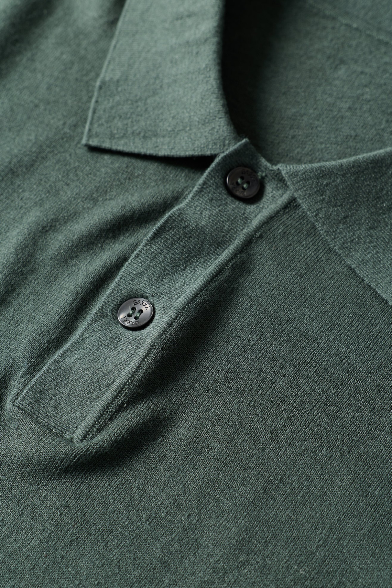 Polo tricotado em linho e algod�o