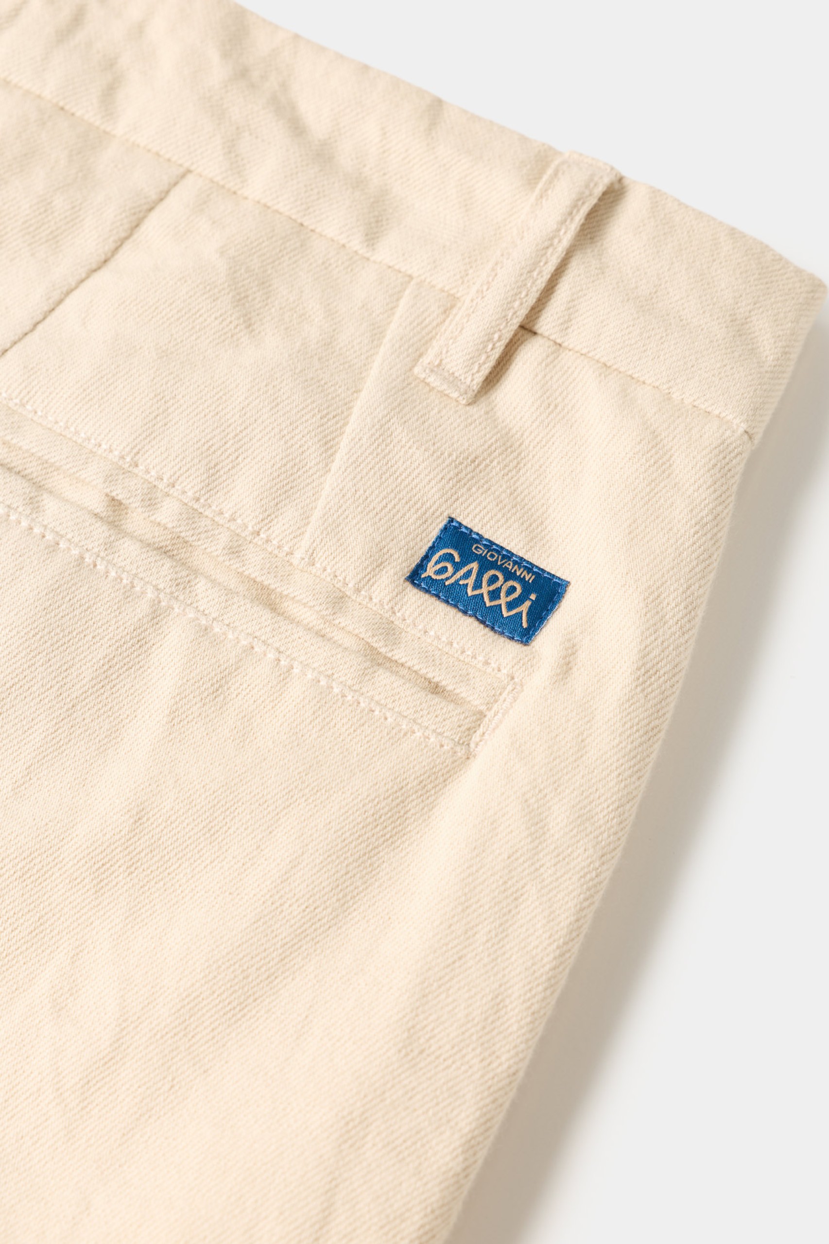 Calças chino regular fit em linho e algodão