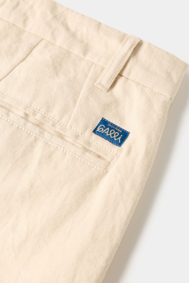 Calças chino regular fit em linho e algodão Calças chino regular fit em linho e algodão