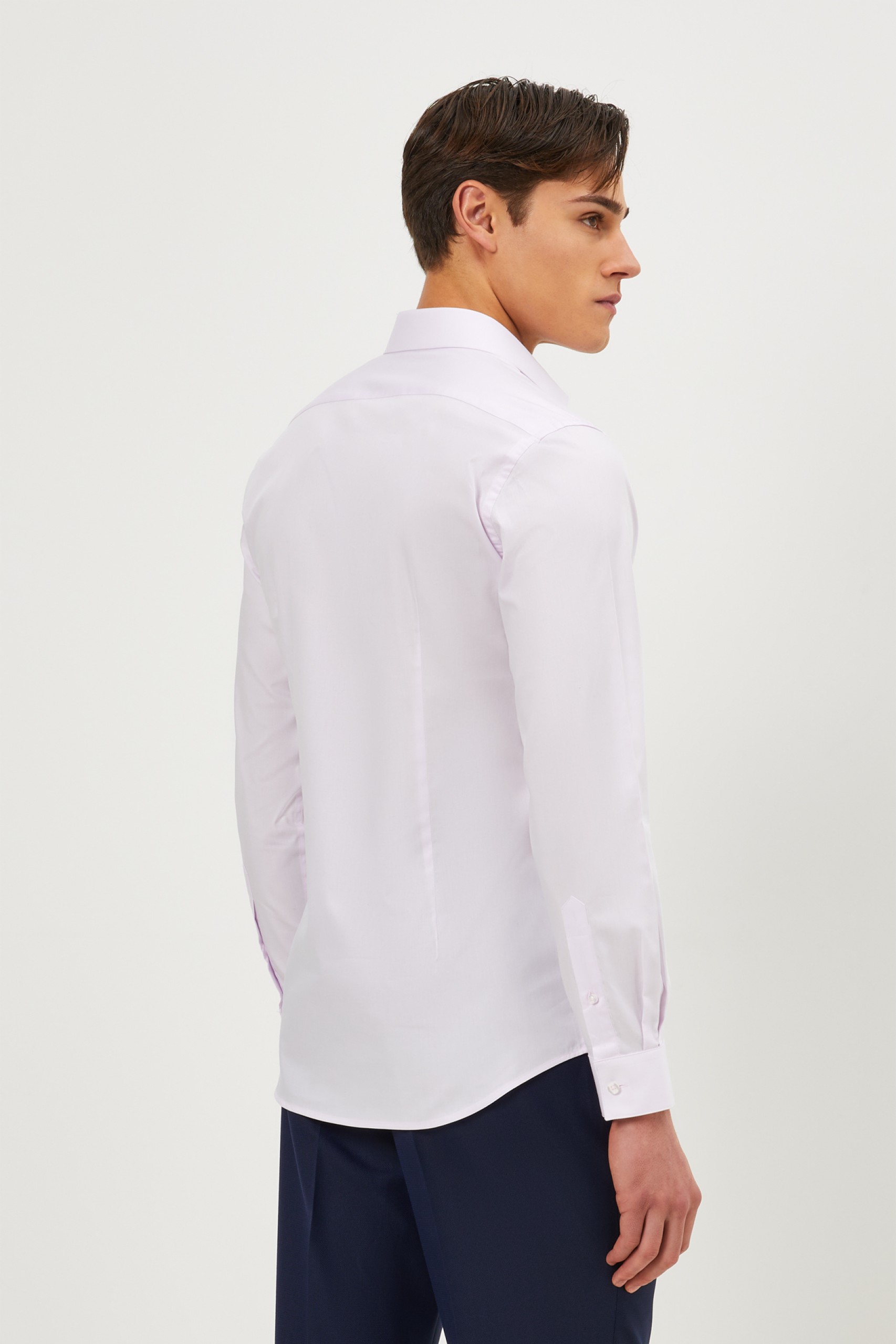 Camisa rosa de algodón de corte ajustado
