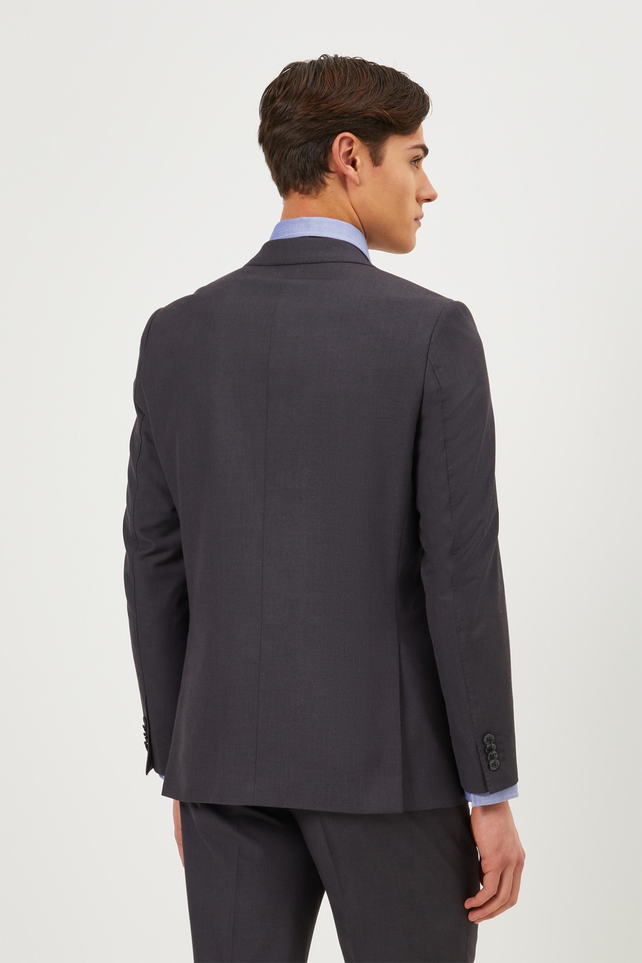 Traje cl�sico de corte regular 