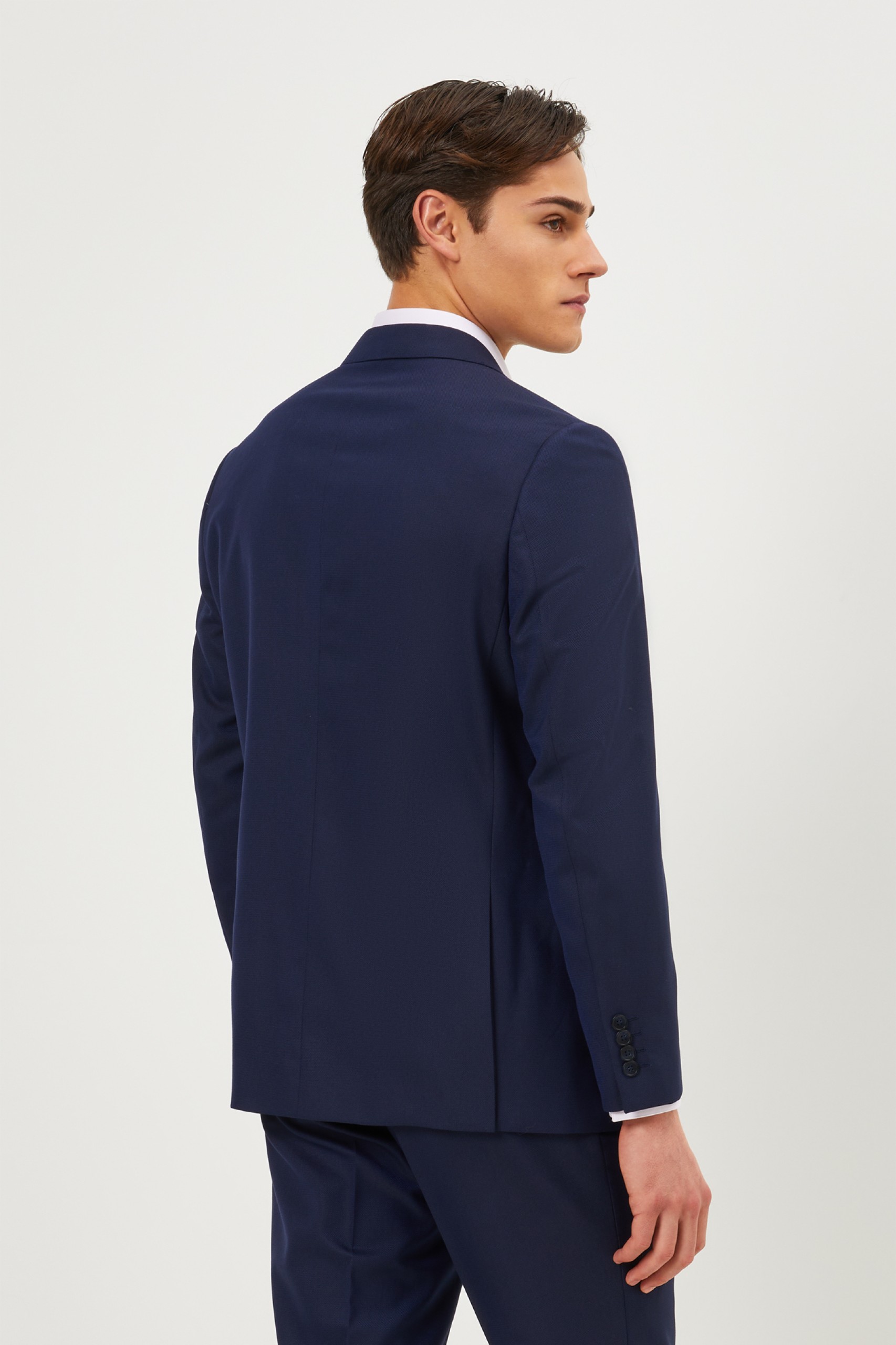 Traje regular fit clásico