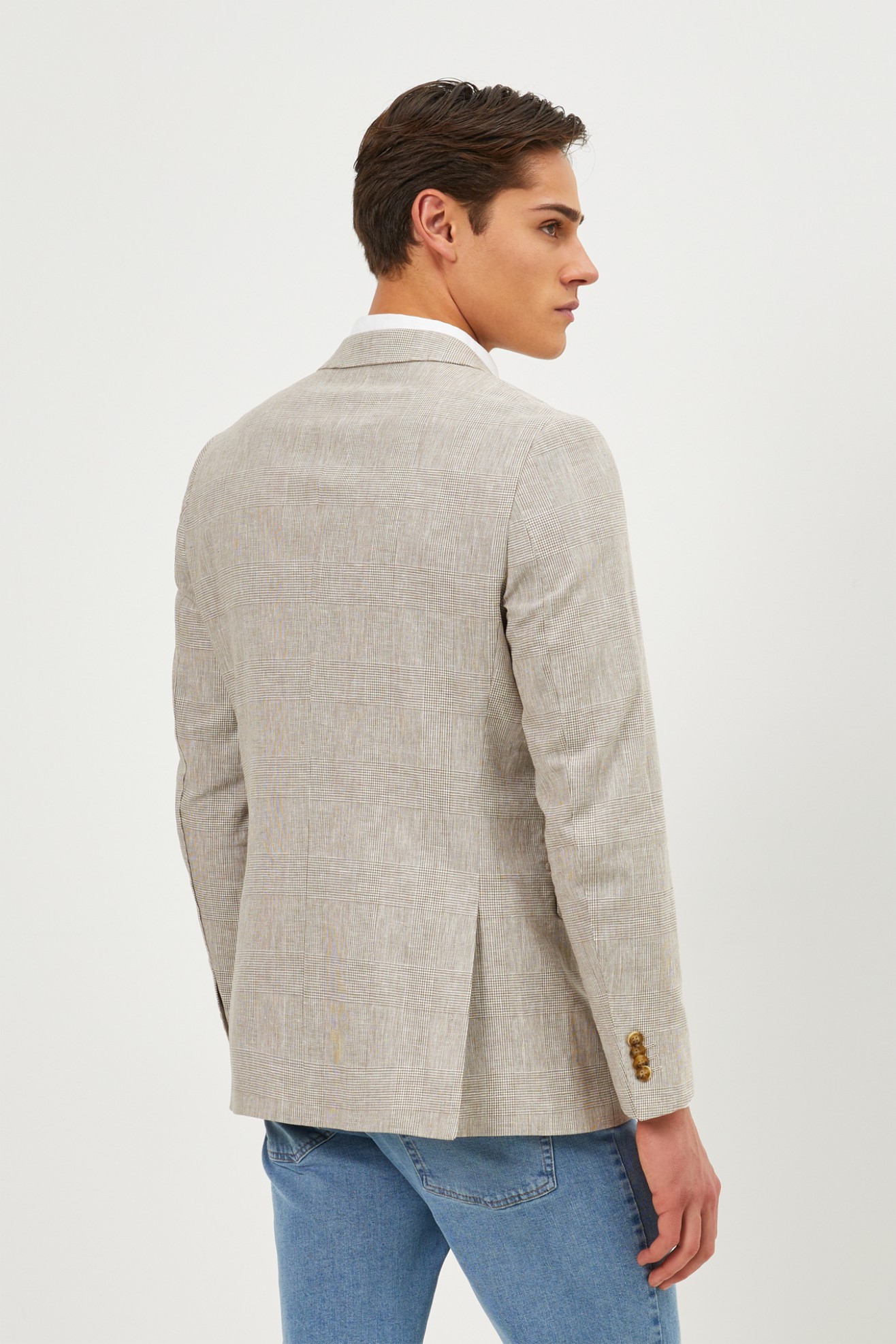 Blazer em linho e algod�o slim fit