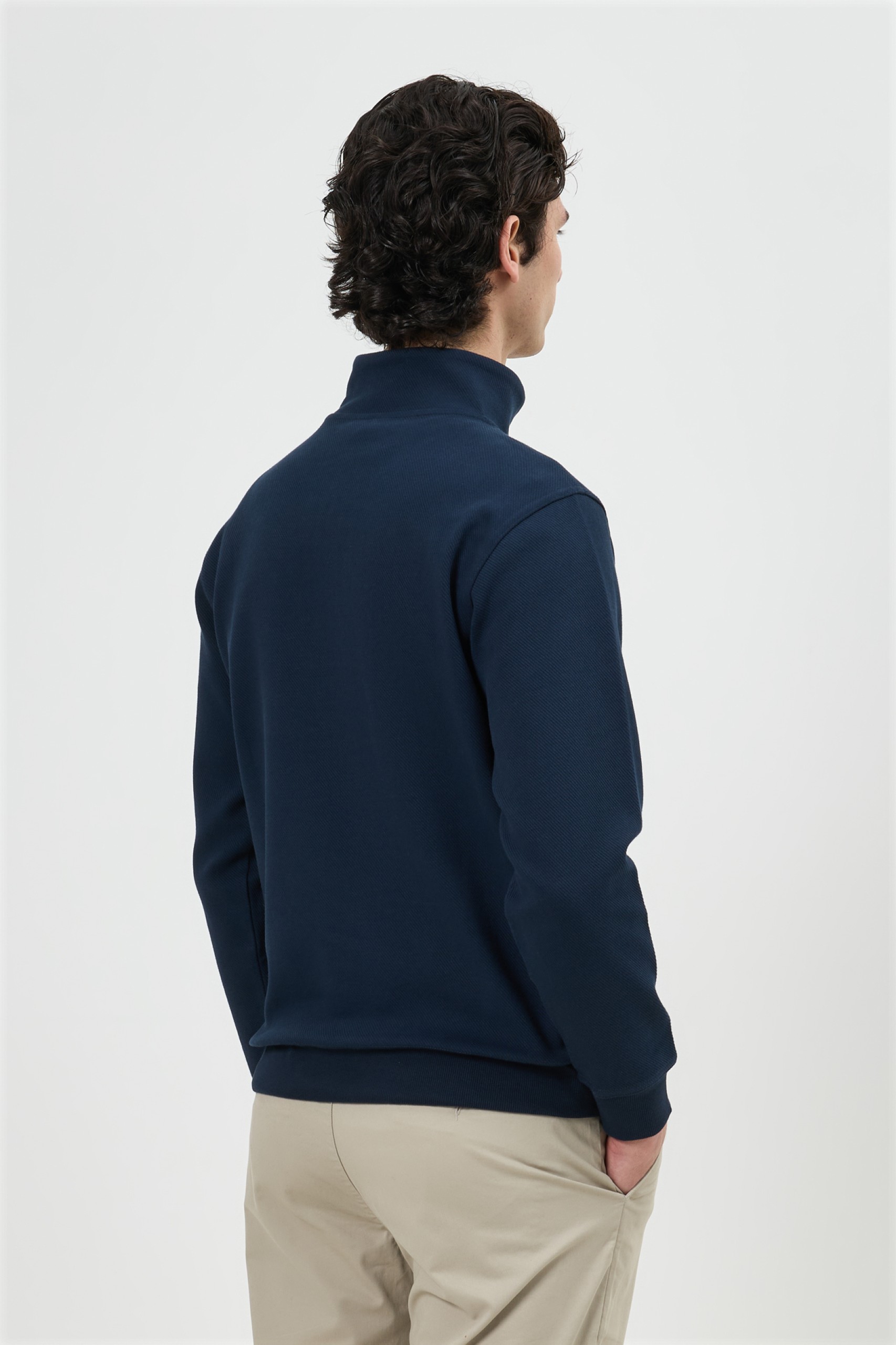 Camisola de malha com fecho