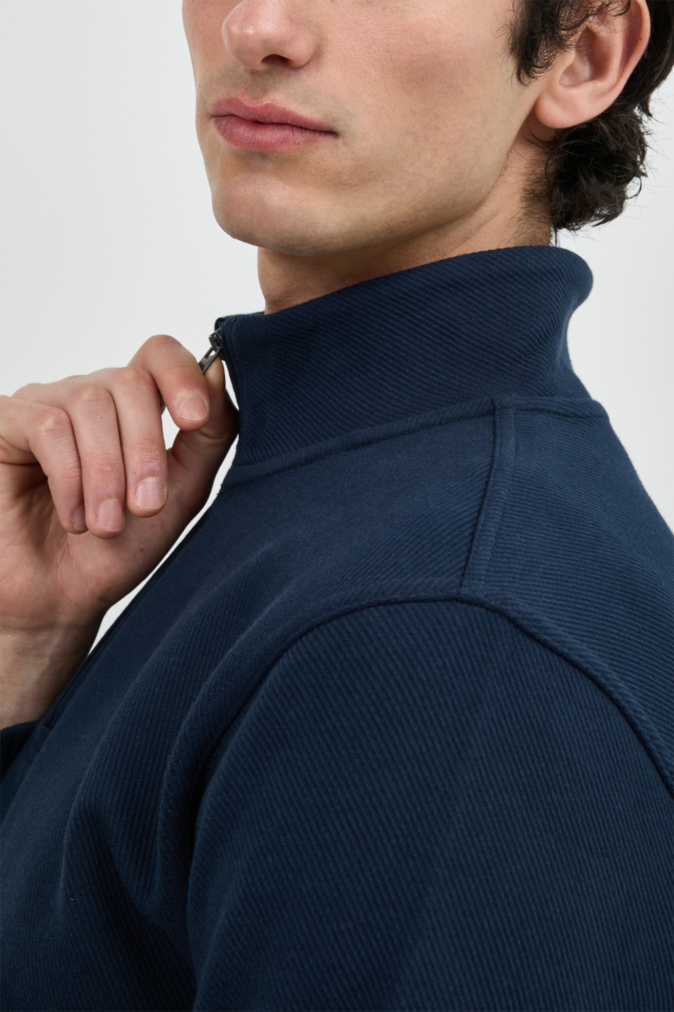 Camisola de malha com fecho