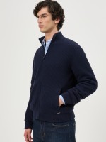 Casaco de malha em l�