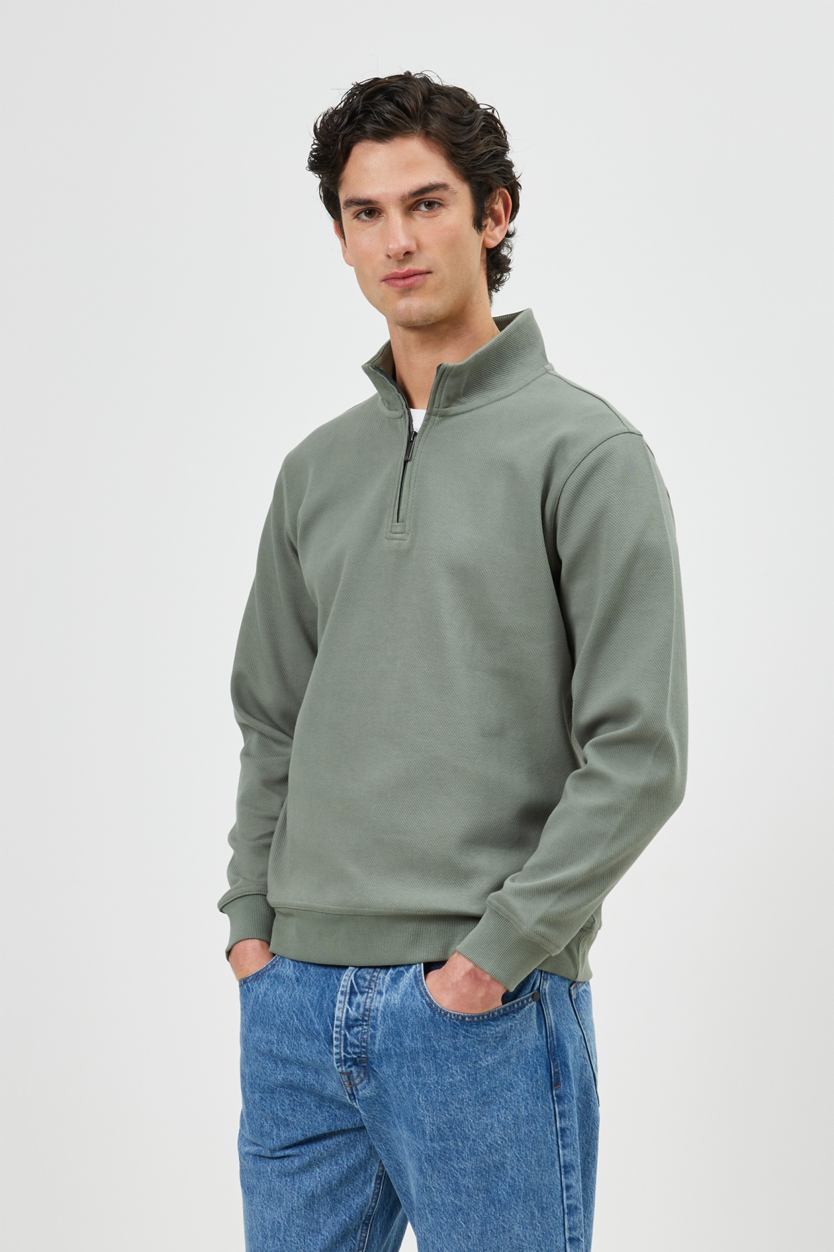 Camisola de malha com fecho