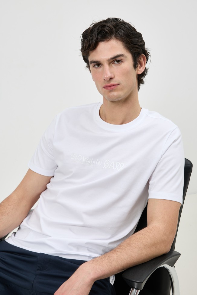 T-shirt estampada em algodão T-shirt estampada em algodão