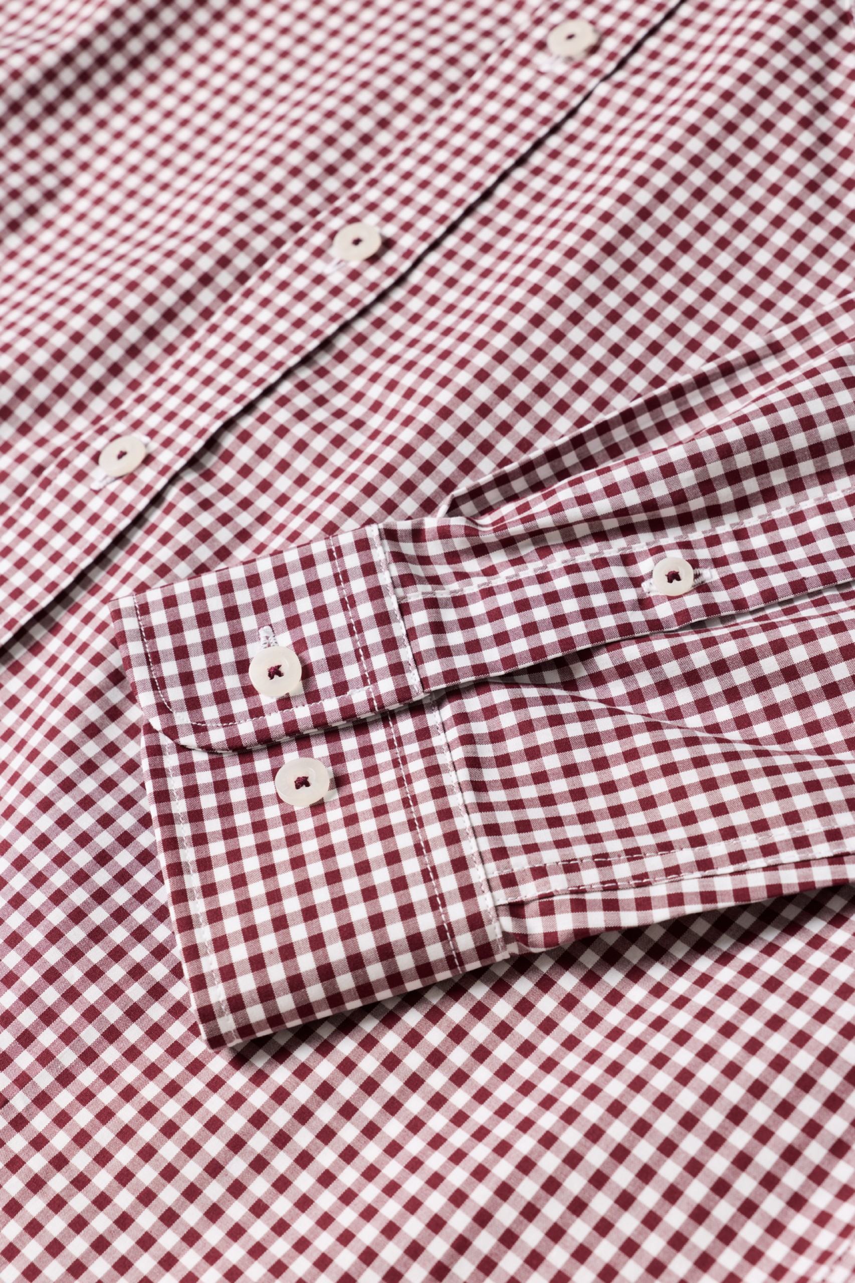 Camisa de cuadros de corte regular en color burdeos