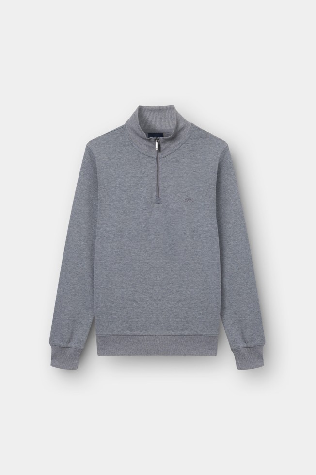 Jersey gris con cremallera y cuello