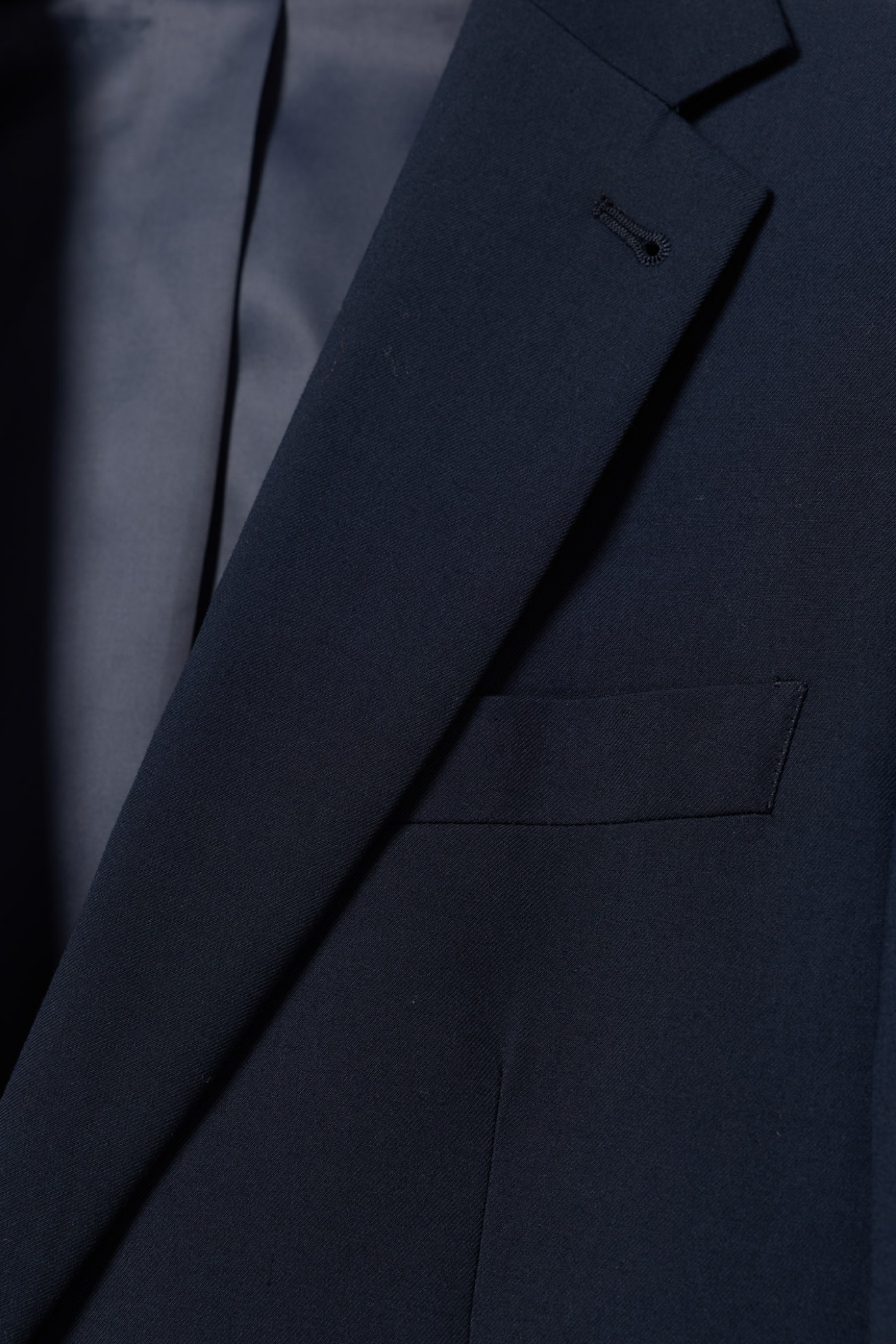 Fato regular fit em azul-marinho