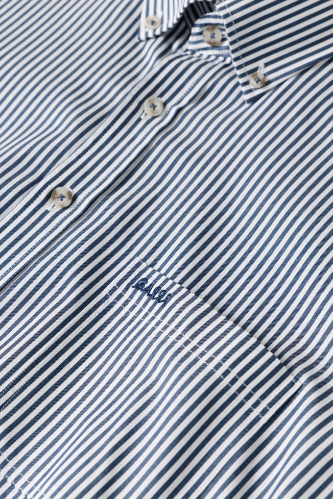 Camisa às riscas regular fit em algodão azul Camisa às riscas regular fit em algodão azul