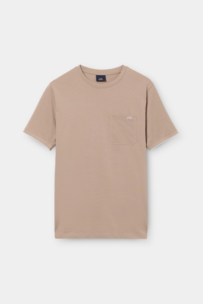 T-shirt 100% algodão com bolso T-shirt 100% algodão com bolso