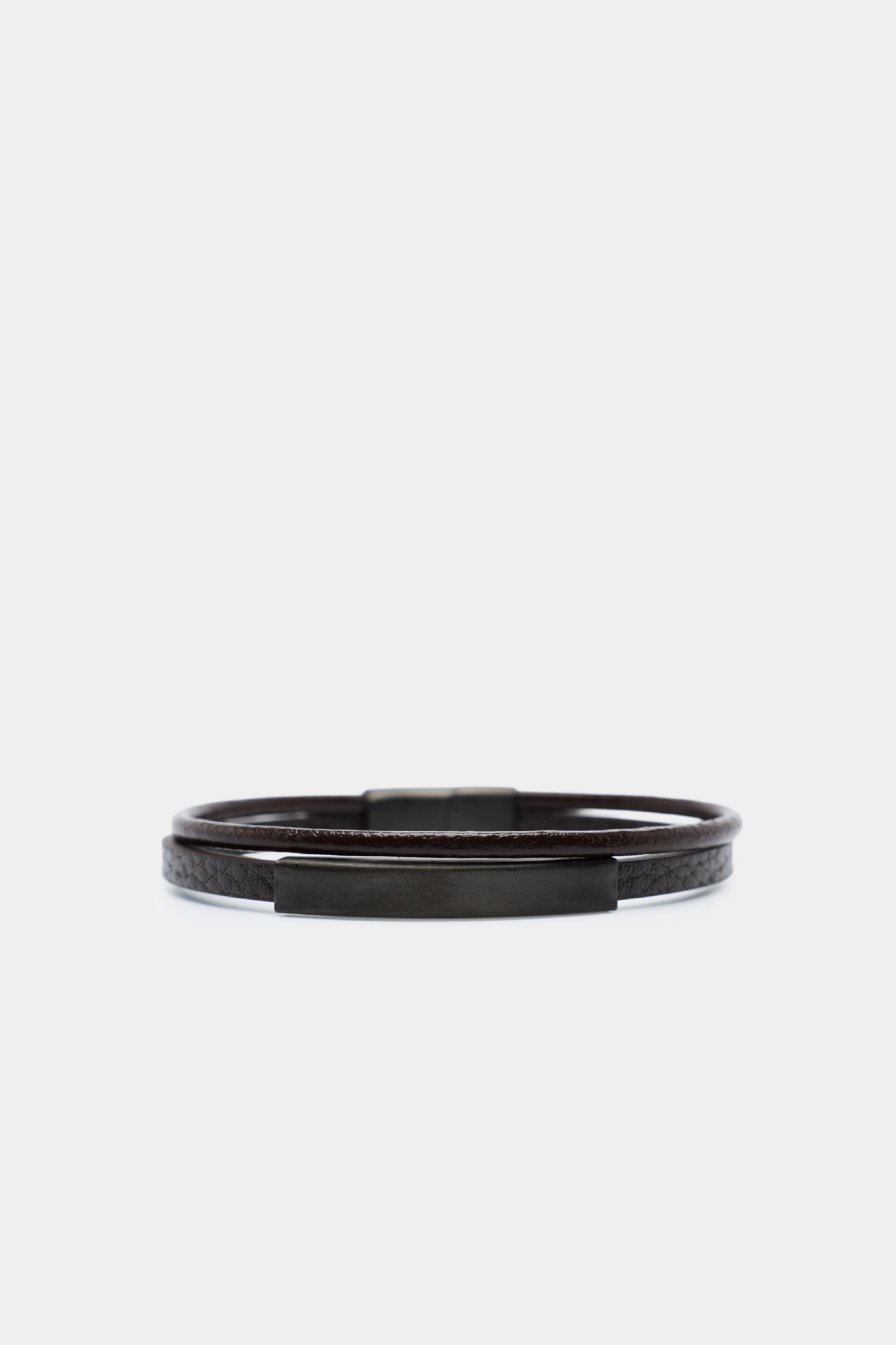Pulseira com efeito de couro