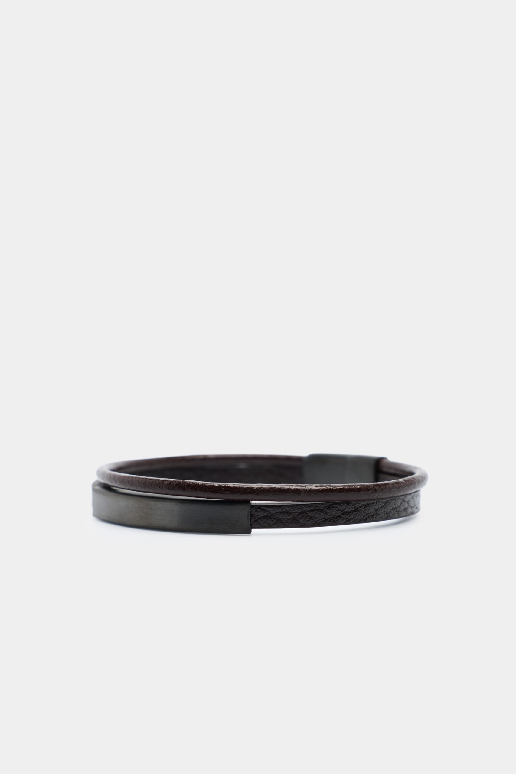 Pulseira com efeito de couro