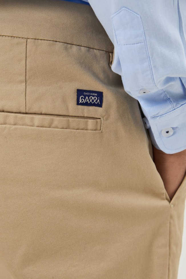 Calças chino regular fit Calças chino regular fit