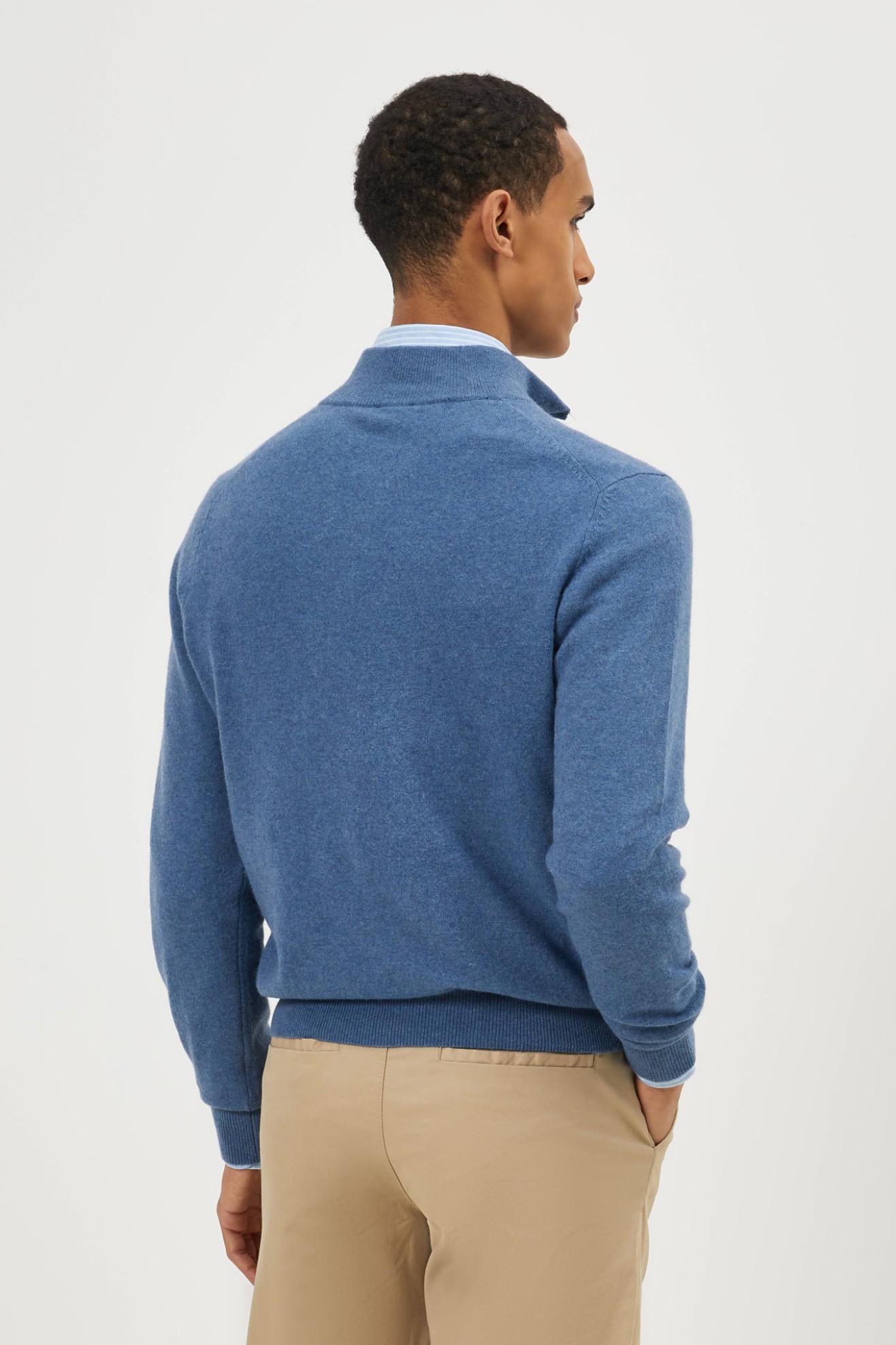 Camisola malha com l� em azul