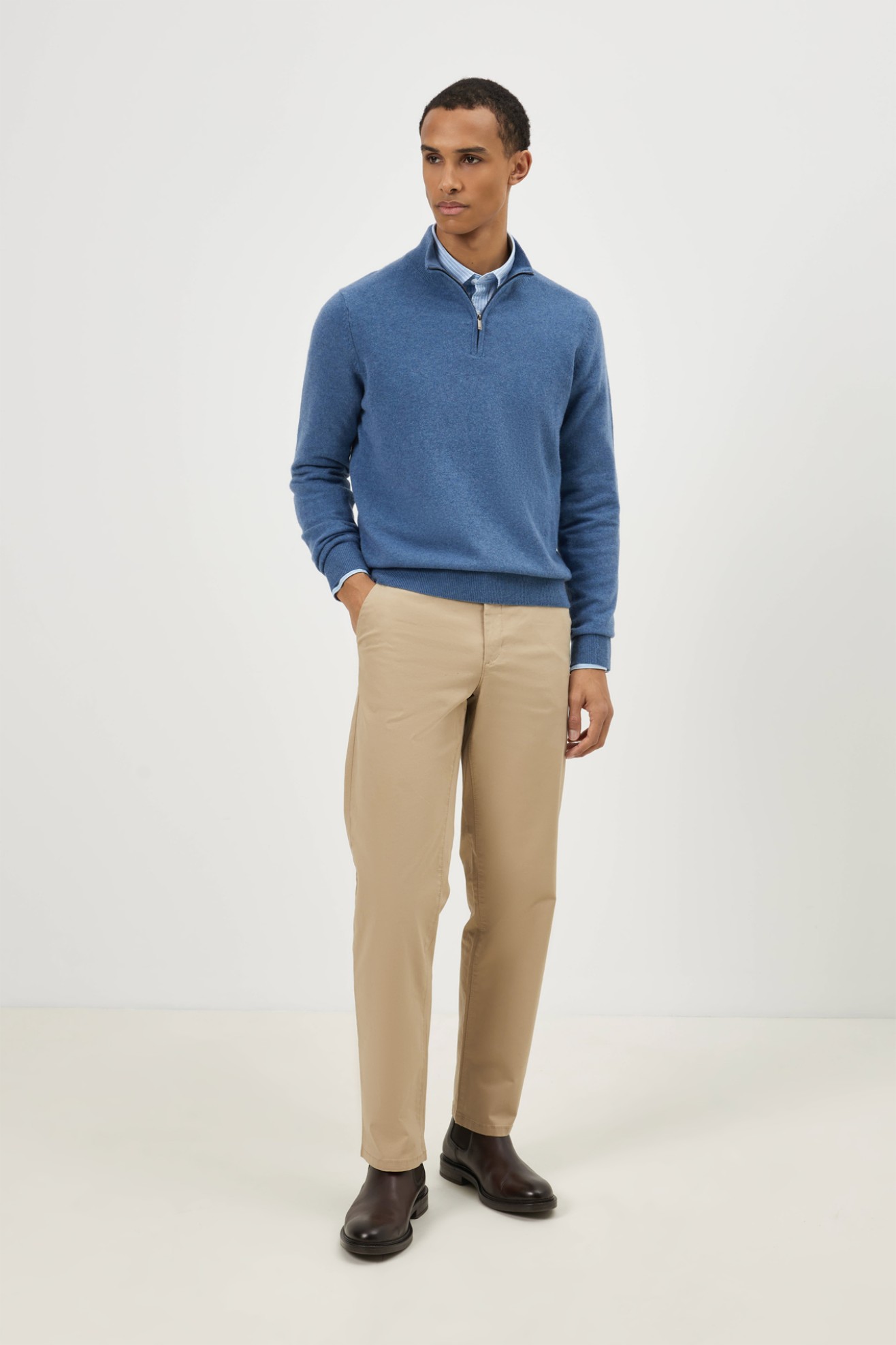 Camisola malha com l� em azul
