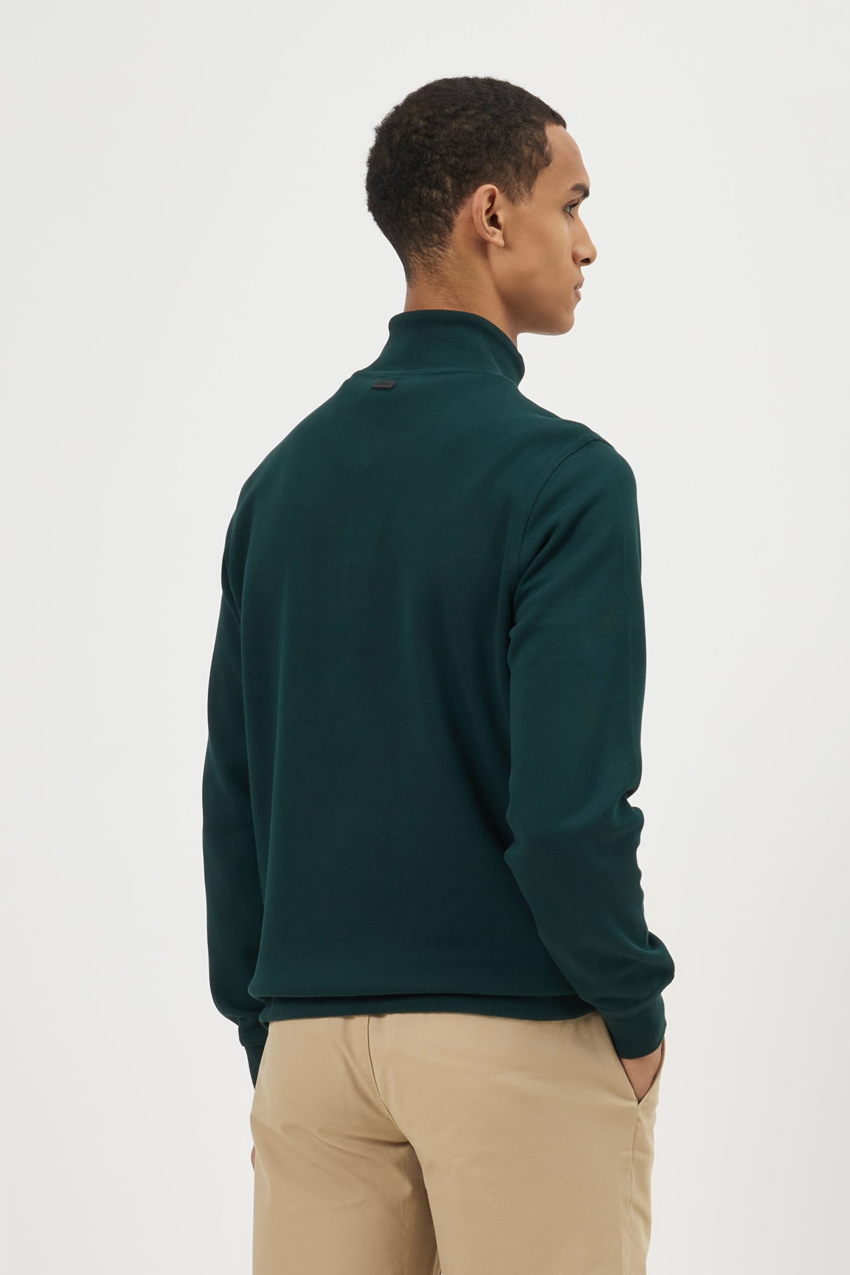 Camisola com fecho e gola alta verde