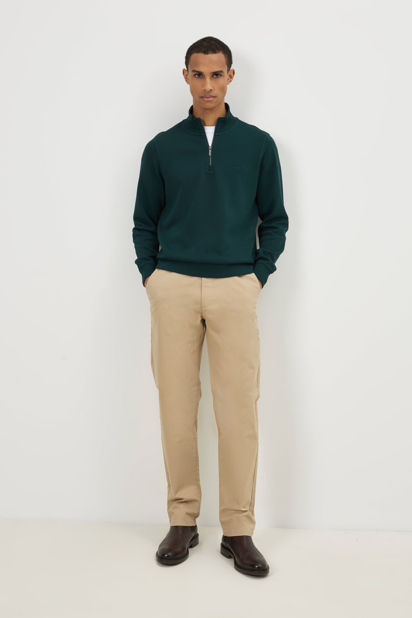 Camisola com fecho e gola alta verde