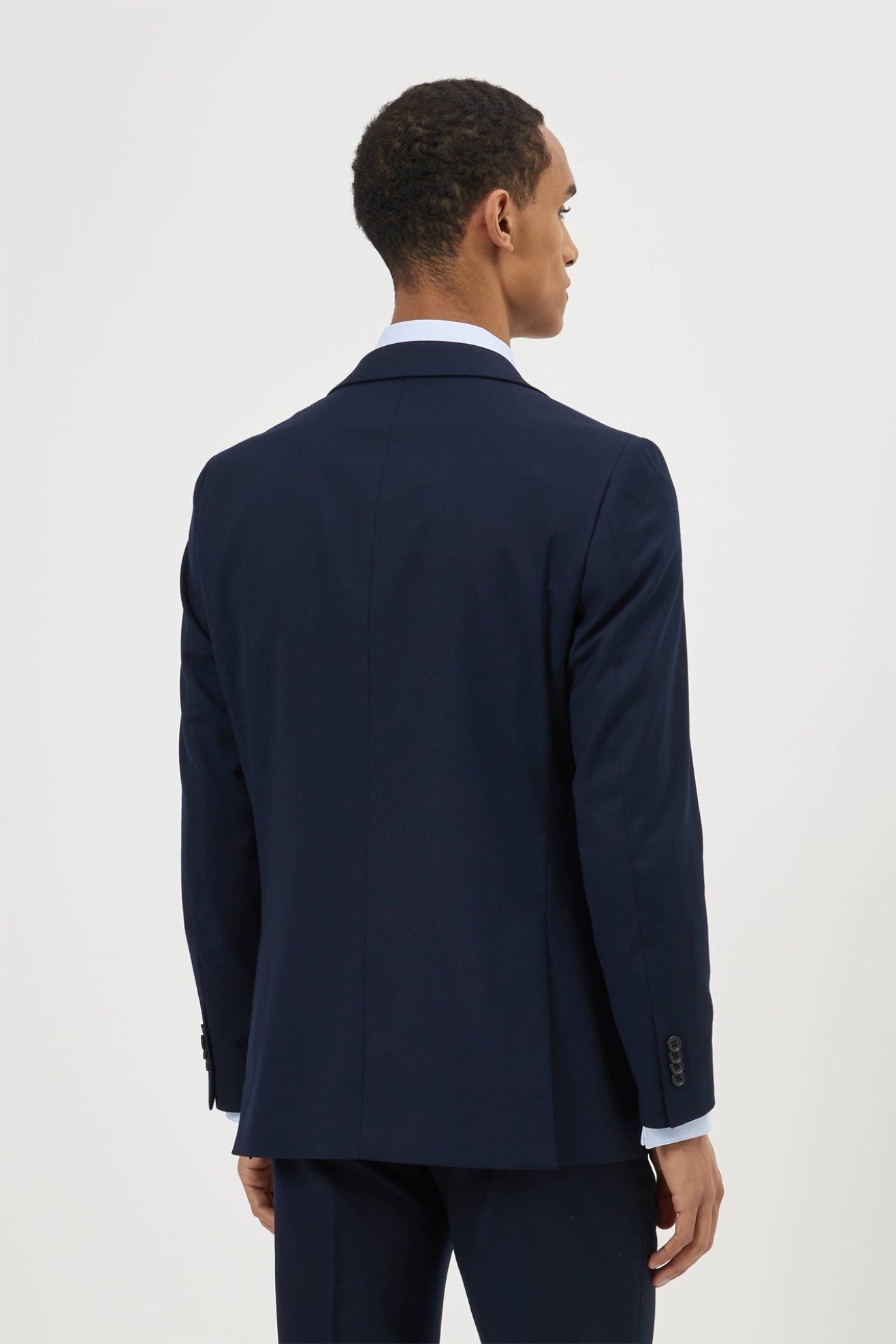 Fato regular fit em azul-marinho